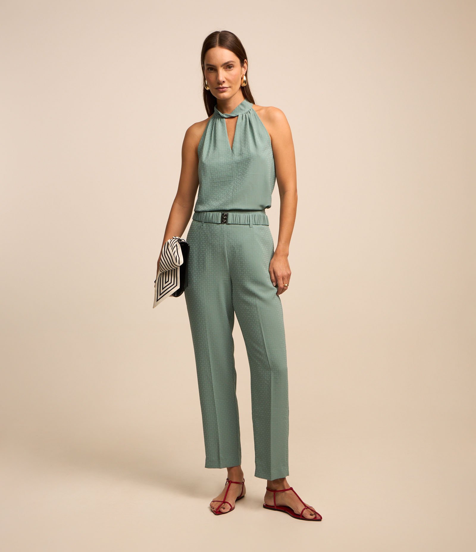 Blusa Sem Manga em Jacquard com Golinha Alta e Detalhe Vazado Azul 2