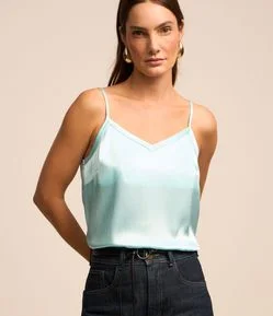 Blusa de Alça em Tecido Acetinado com Decote V