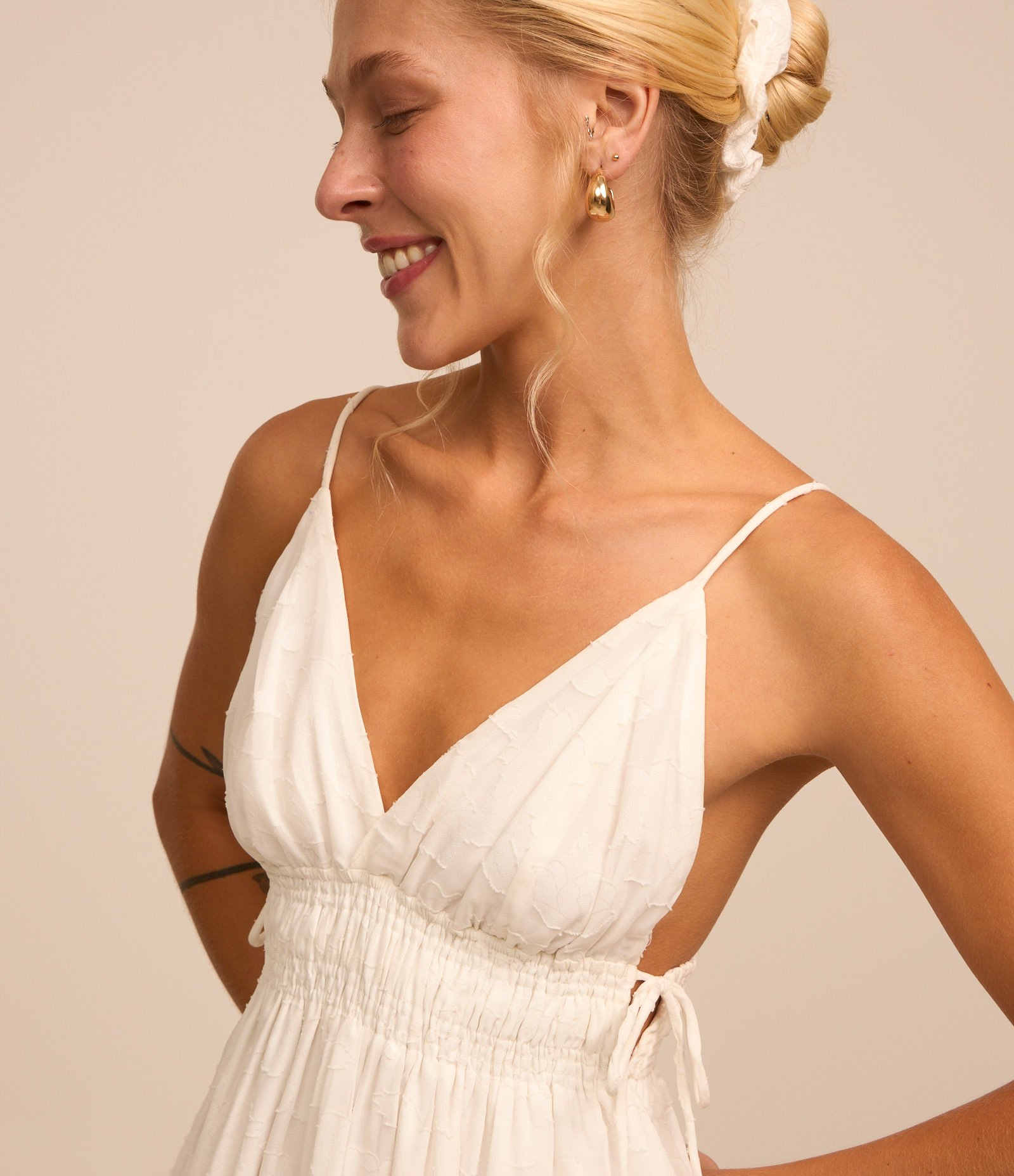 Vestido Longo em Crepe com Amarrações Laterais Branco 3