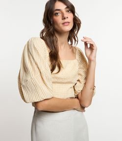 Blusa em Viscose com Manga Bufante e Estampa Xadrez Vichy