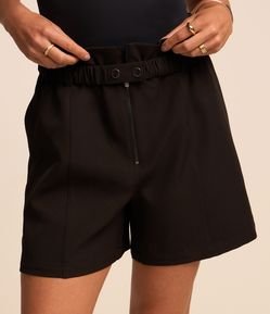 Short Alfaiatado com Cinto Elástico e Zíper Frontal