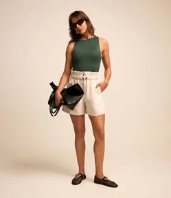 Short Alfaiatado com Cinto Elástico e Zíper Frontal