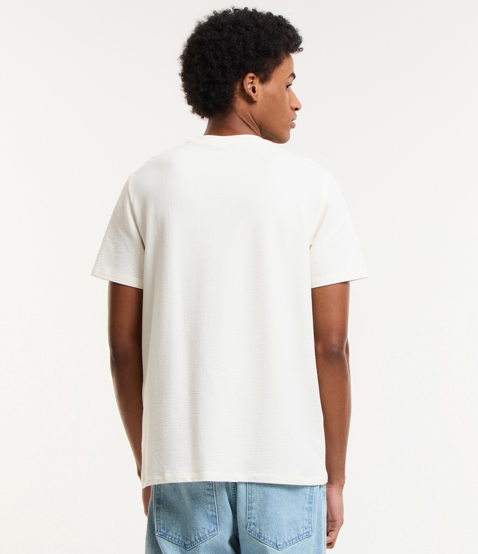 Camiseta Regular Ana Ruga com Textura Branco 3