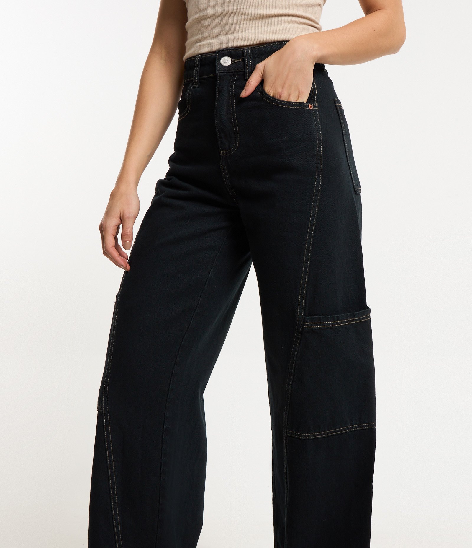 Calça Wide Leg em Jeans com Recortes e Bolsos sem Lapela Preto 4