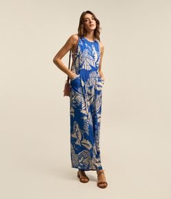 Macacão em Viscose com Estampa Folhagem