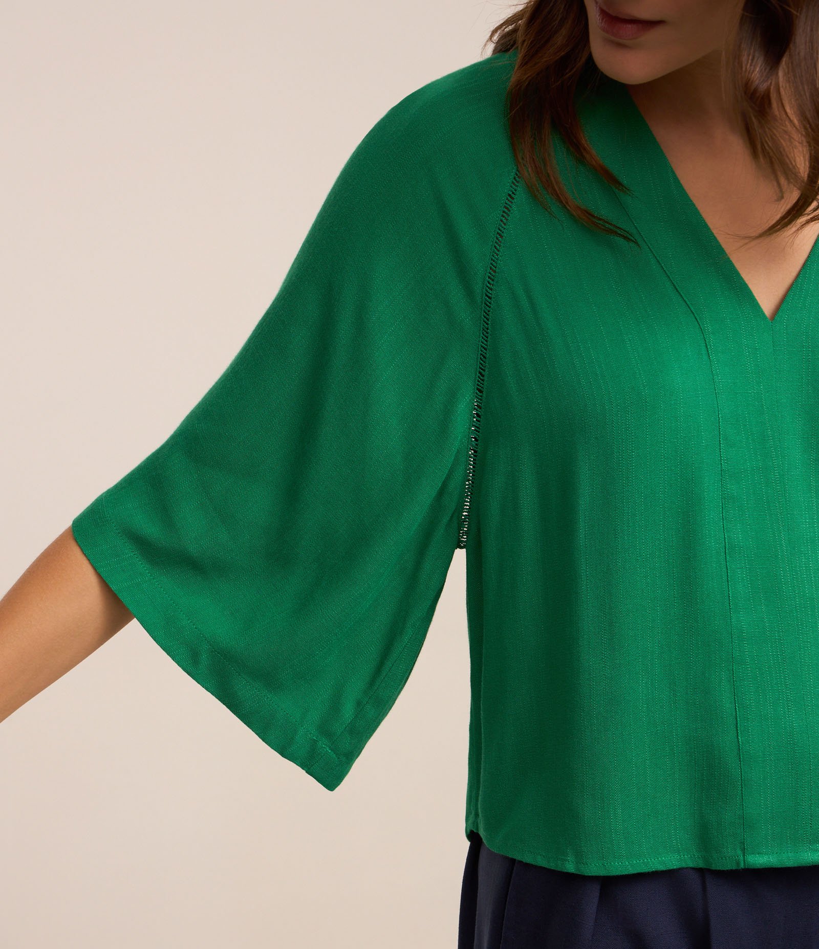 Blusa Manga Ampla em Viscolinho Texturizado Verde 2