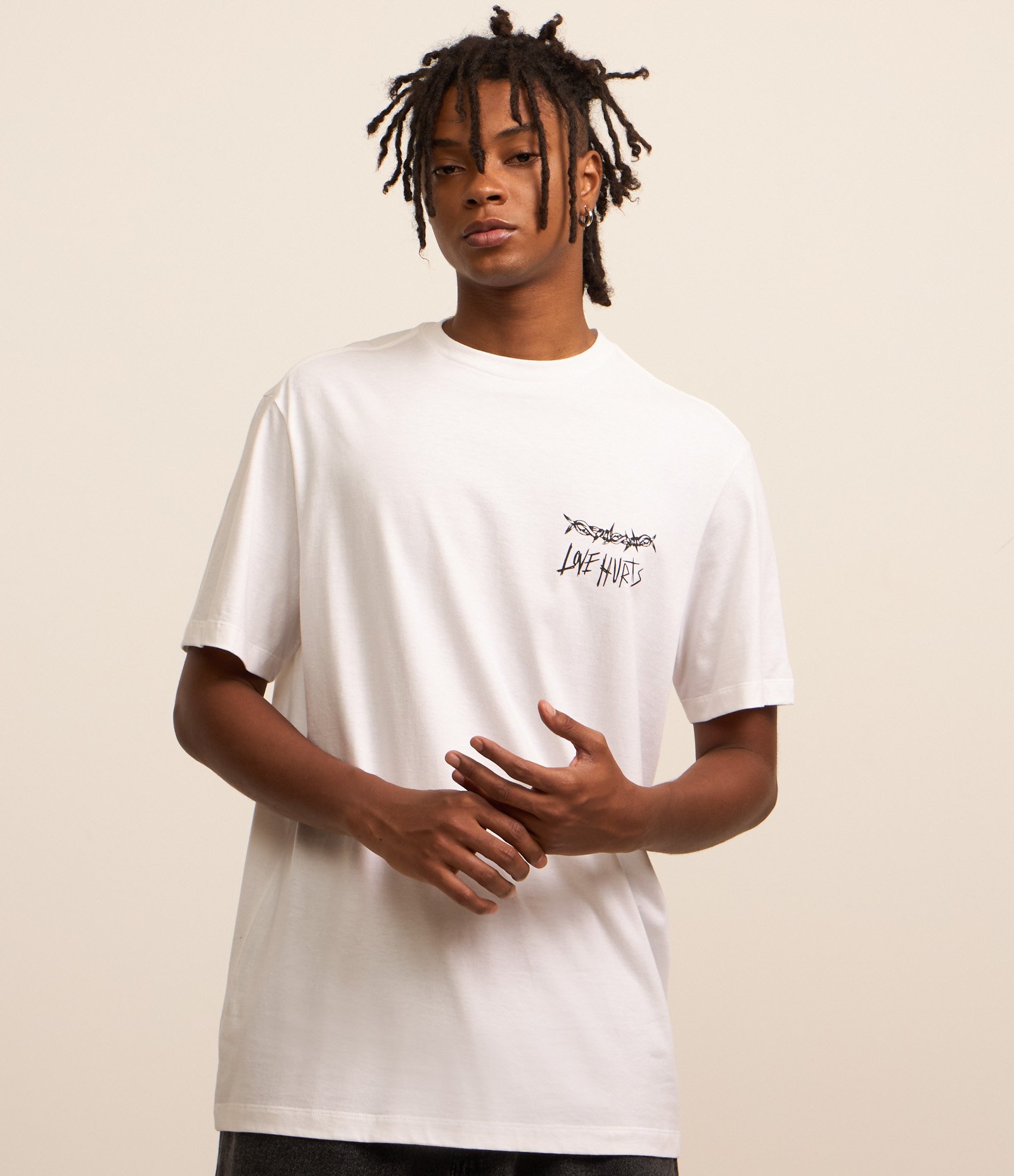 Camiseta Comfort em Algodão Estampa Tigre Love Hurts Branco 3