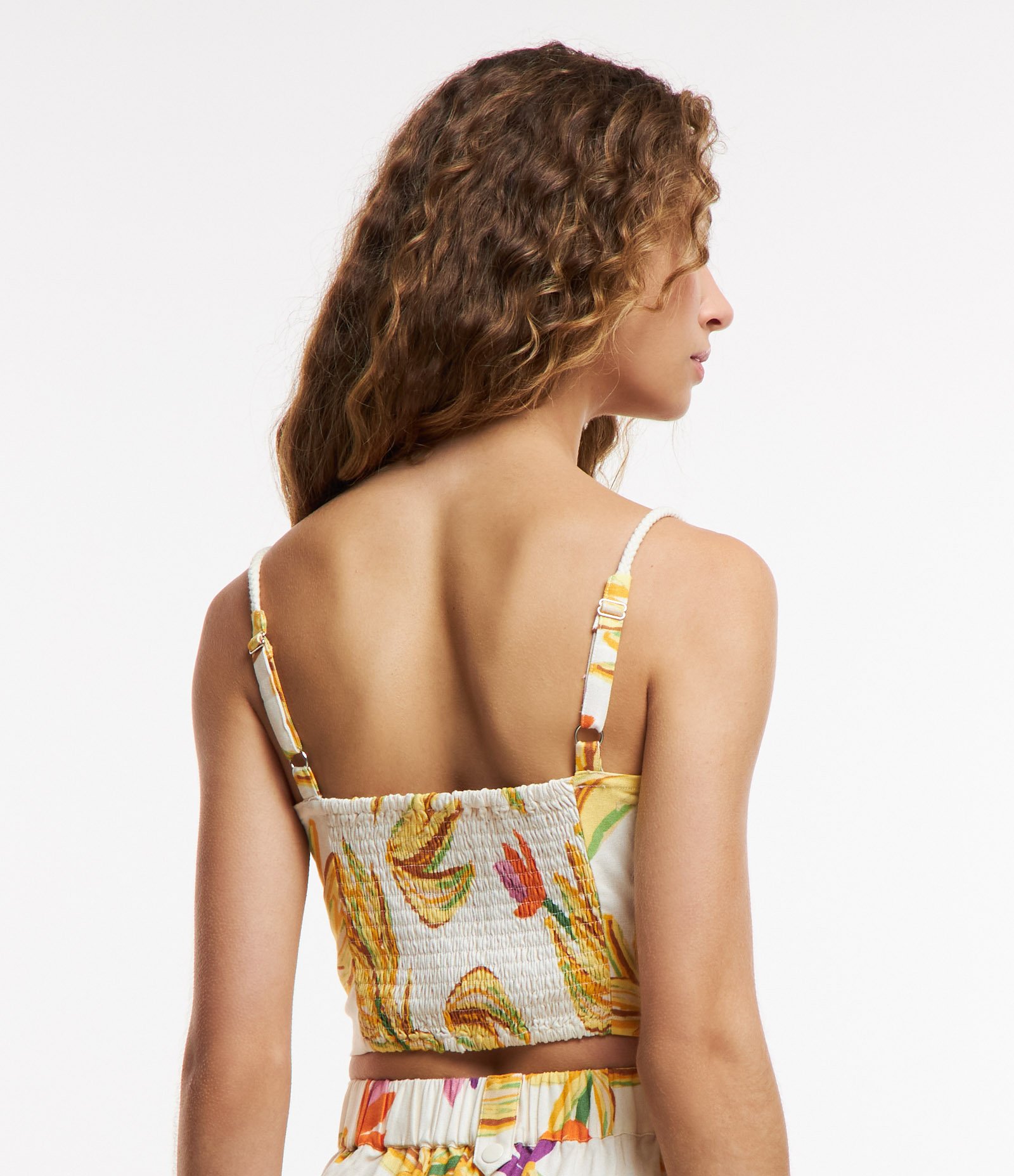 Blusa de Alça Cropped com Lastex e Estampa de Bananas Bege 3