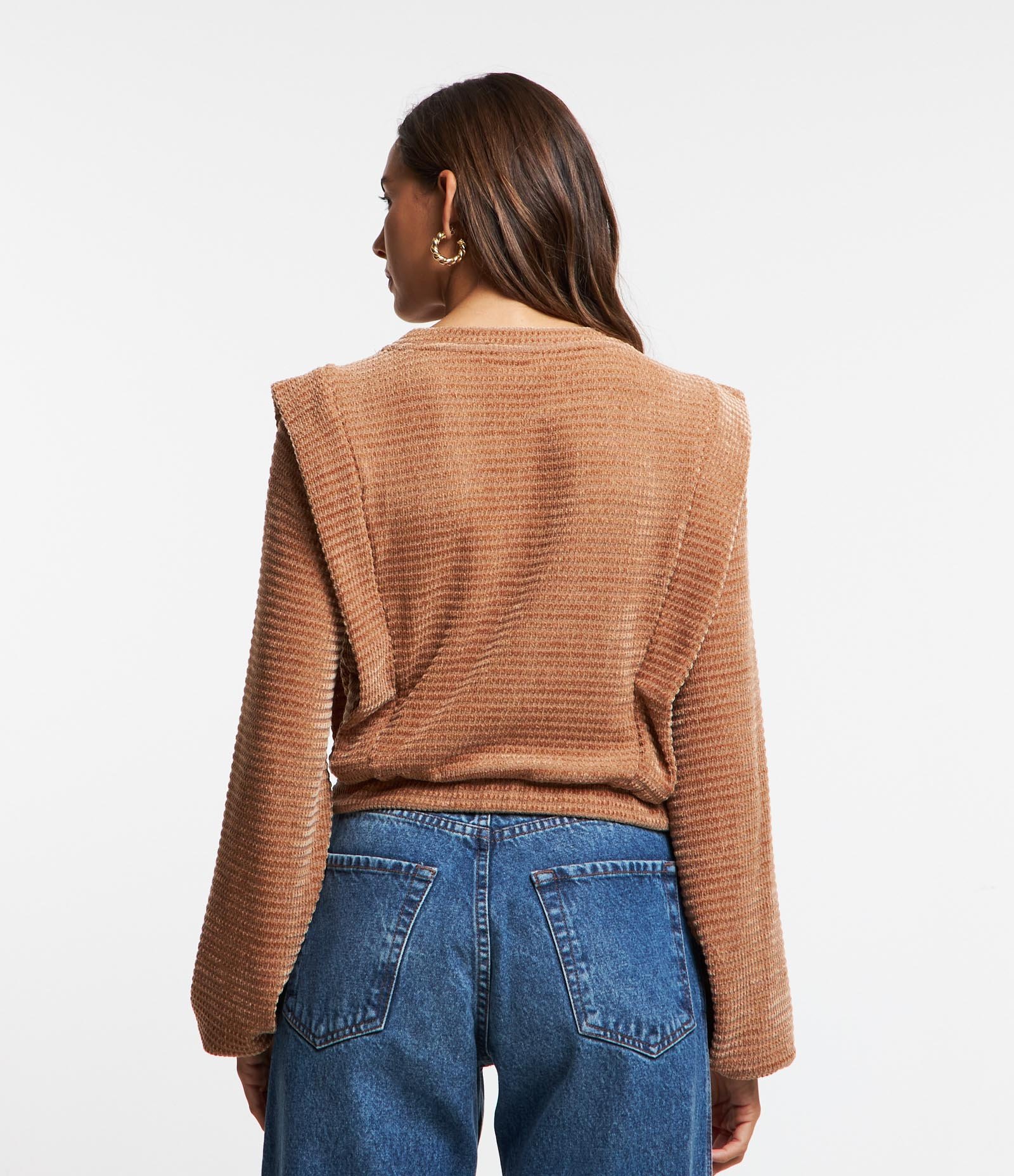 Blusa Texturizada em Plush com Babados Marrom 3