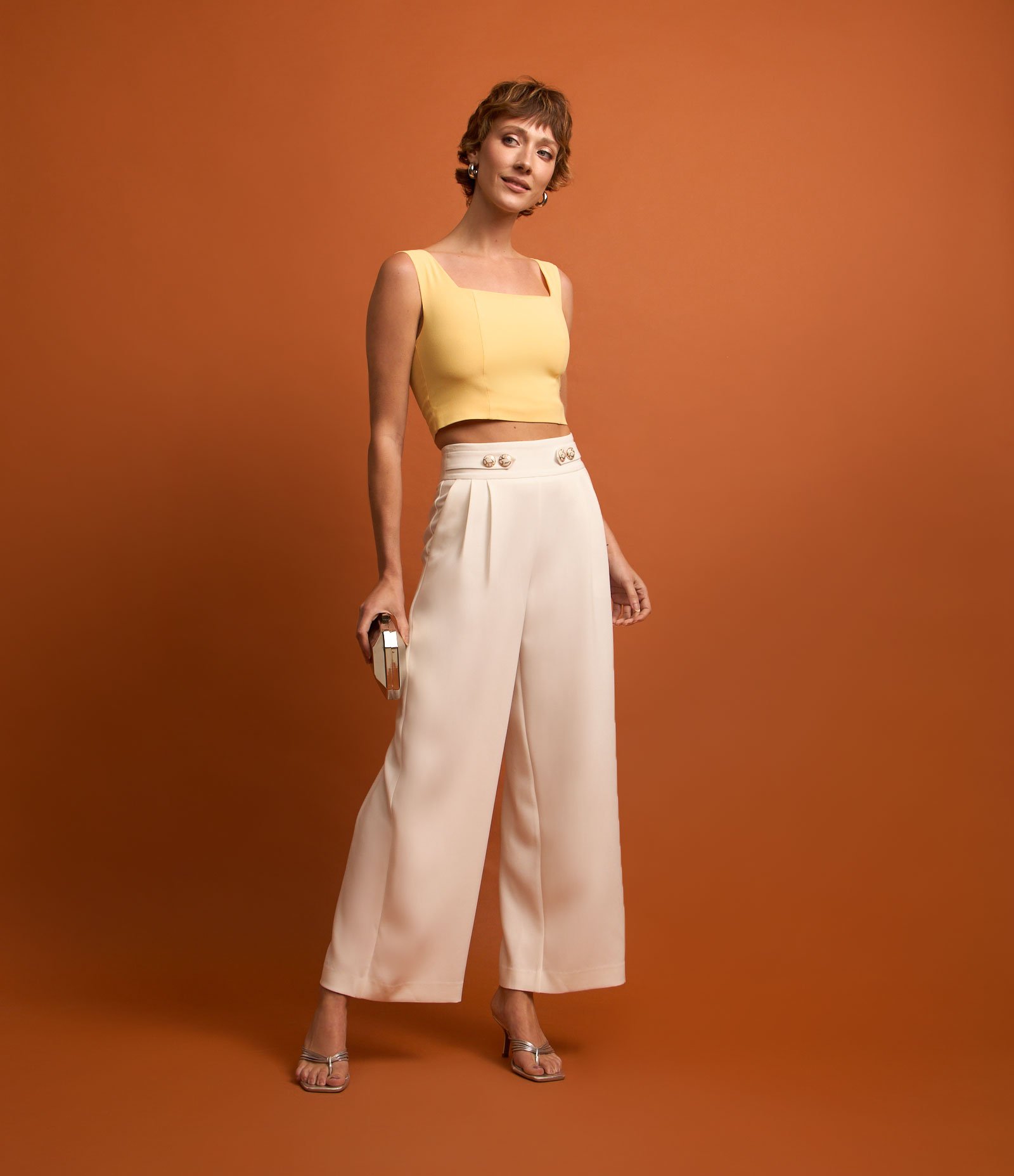 Calça Wide Leg Alfaiatada com Faixas Abotoadas Branco 1