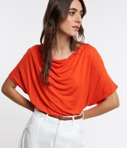 Blusa em Moletinho com Gola Degagê