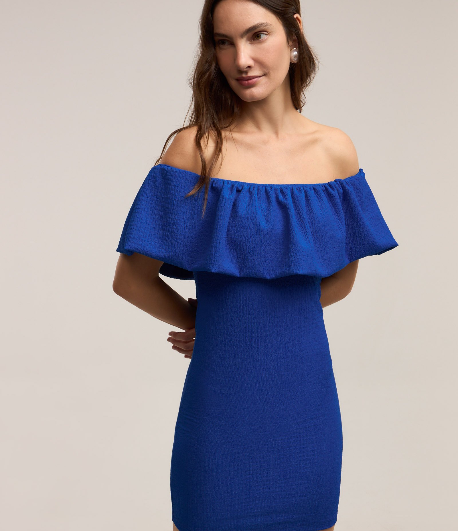 Vestido Ombro a Ombro em Malha Polyvelour com Babado Sobreposto Azul 3