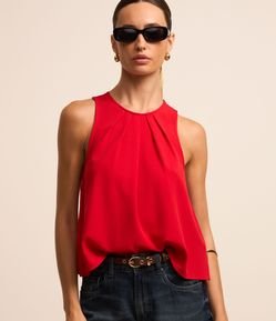 Blusa Regata em Crepe com Pregas na Gola