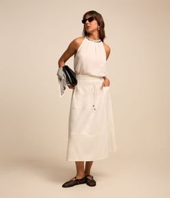 Saia Evasê Midi em Crepe com Amarração e Bolsos