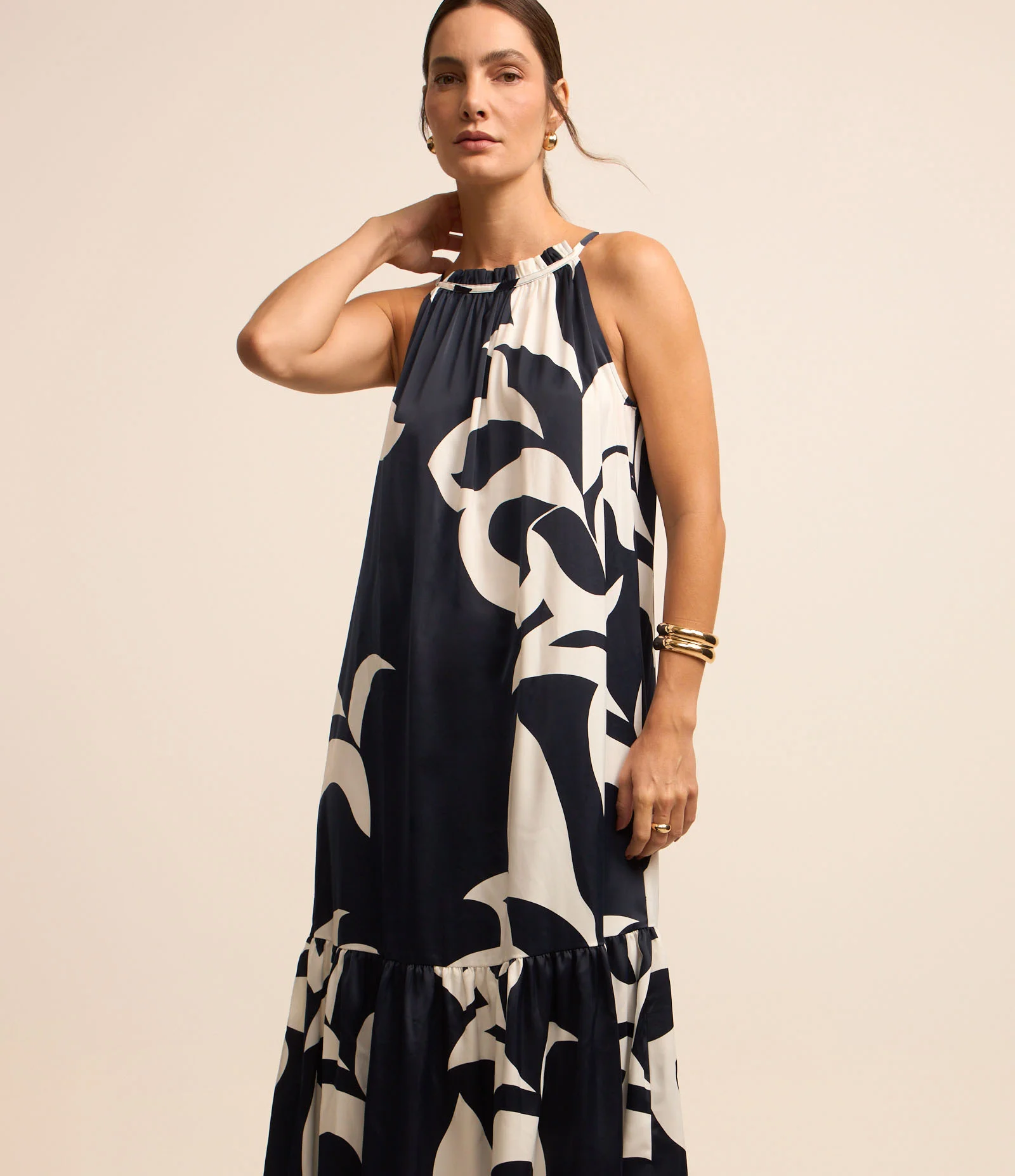 Vestido Evasê Midi Acetinado com Estampa Abstrata Azul 1