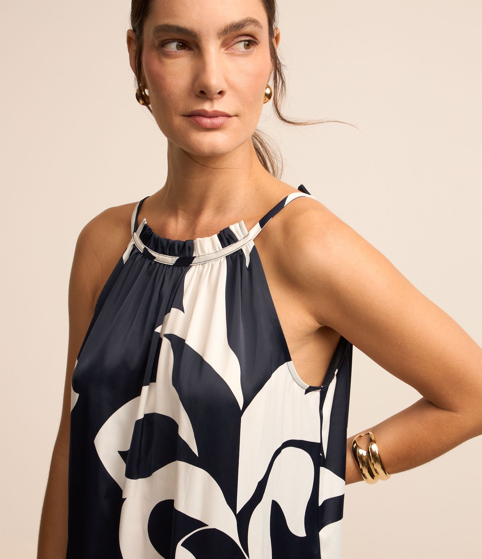 Vestido Evasê Midi Acetinado com Estampa Abstrata Azul 3