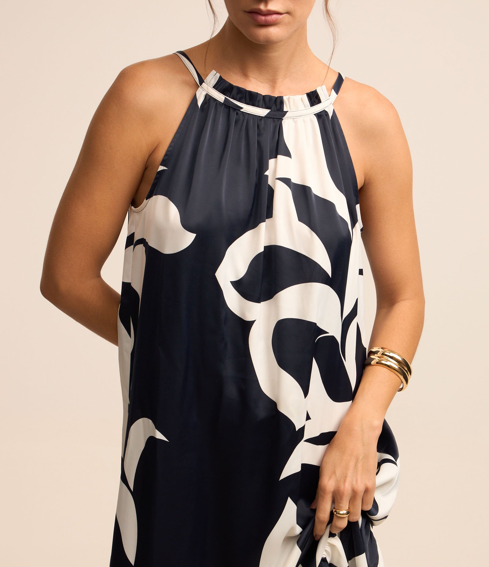 Vestido Evasê Midi Acetinado com Estampa Abstrata Azul 6