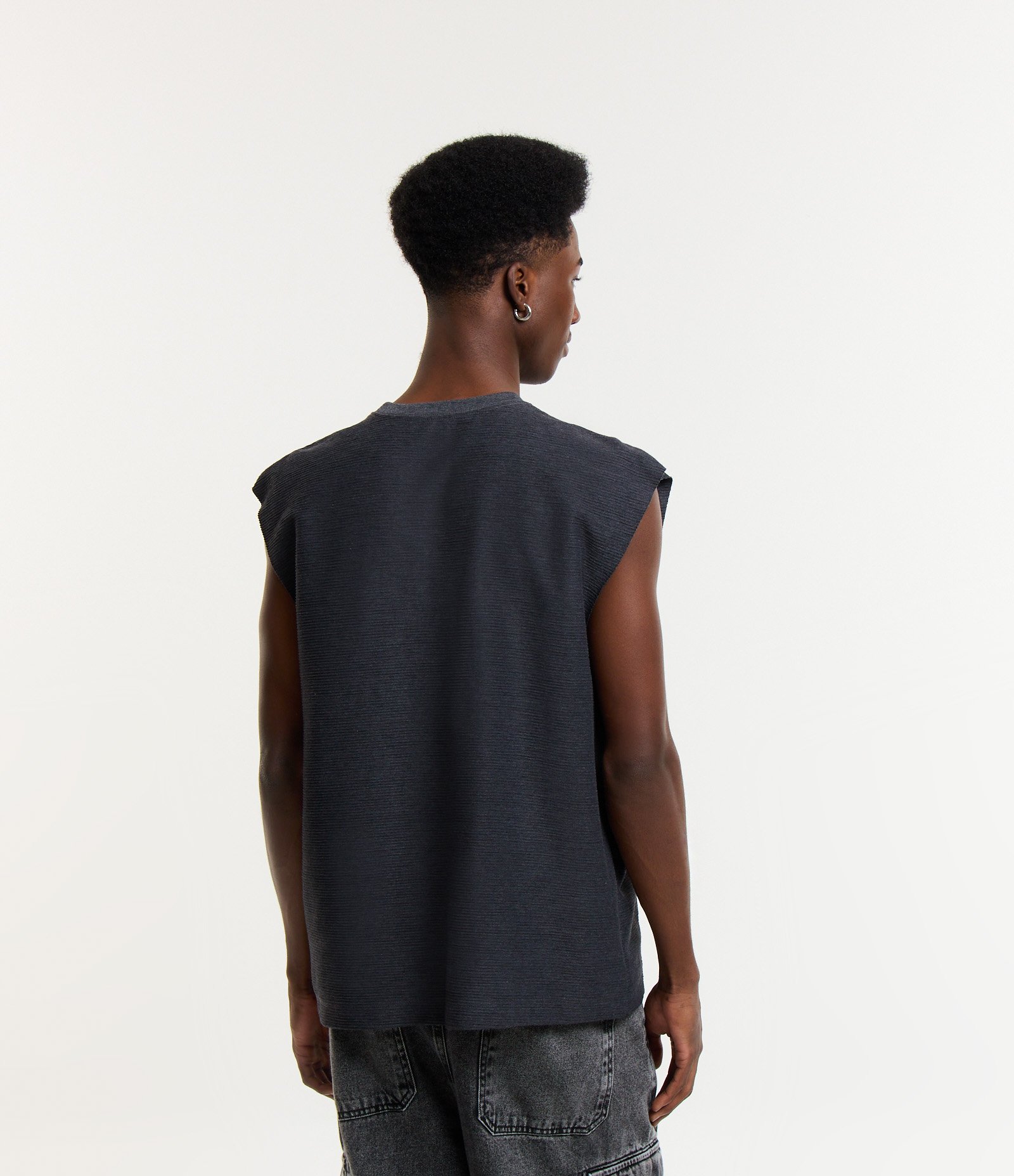 Regata Boxy Texturizada com Corte a Fio Cinza 3