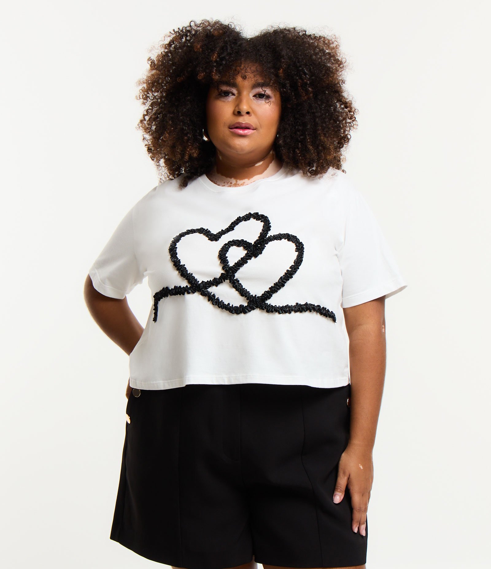 Blusa Cropped em Algodão com Coração de Cetim Curve & Plus Size Branco Neve 2