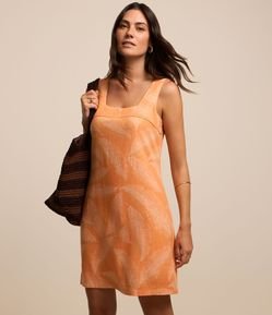 Vestido Curto em Viscolinho com Estampa de Folhagem
