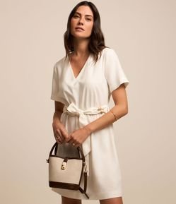 Vestido Curto em Viscose com Cinto Tecido com Miçangas