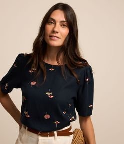 Blusa T-shirt em Viscolinho com Estampa de Mini Guarda Sol