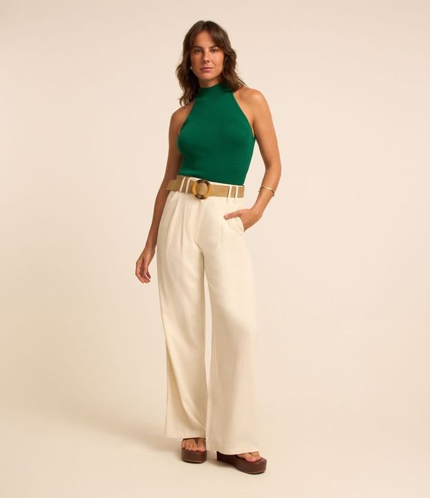 Blusa Básica em Viscose Canelada com Gola Halter