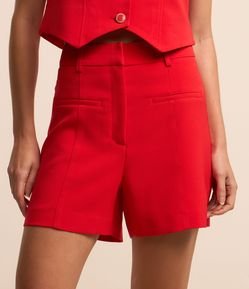 Bermuda Alfaiatada em Crepe com Bolso Fake