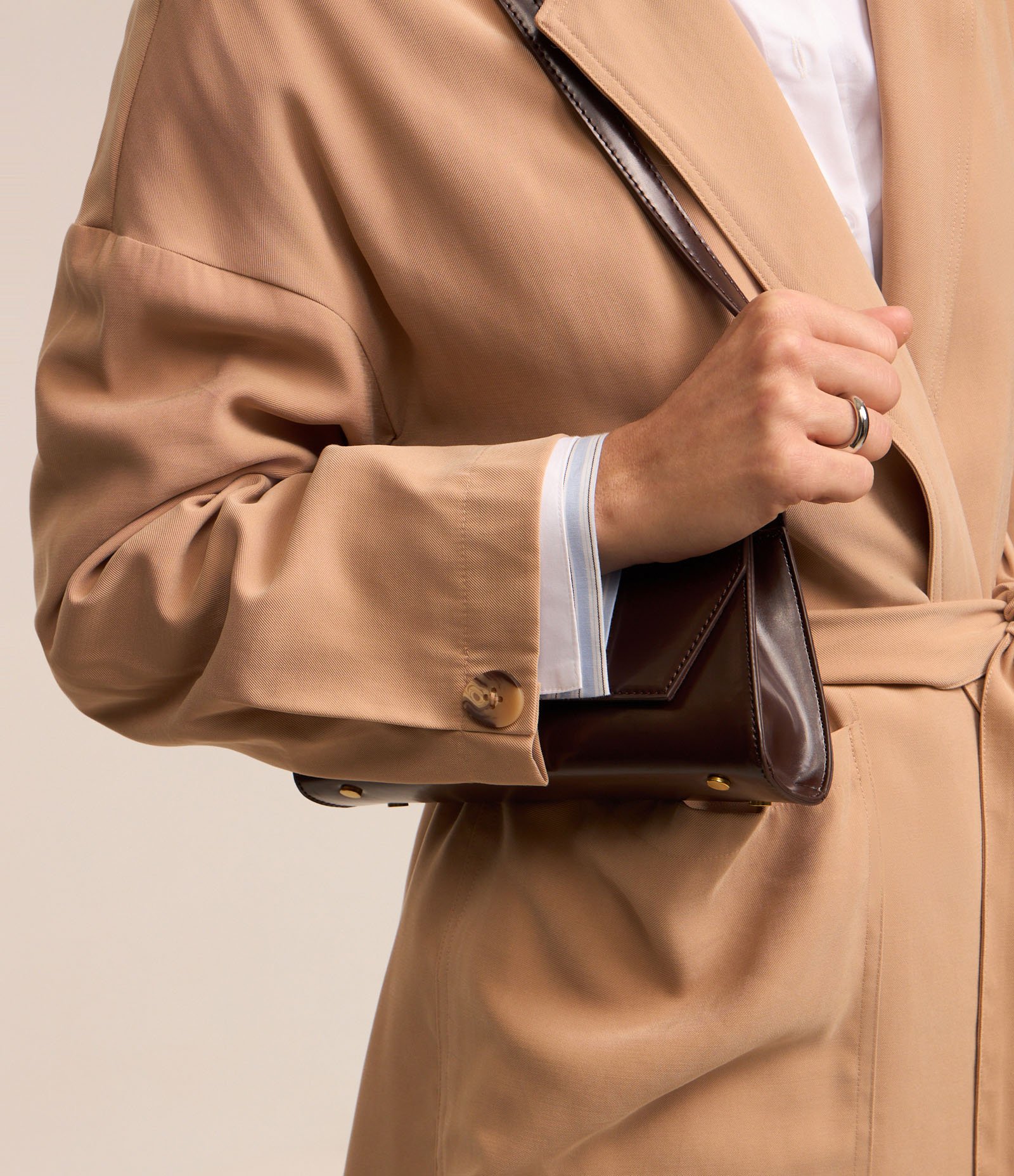 Casaco Trench Coat em Viscose com Bolsos Grandes Bege 6