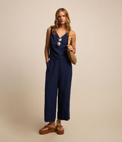 Calça Pantacourt em Viscose com Botões Frontais