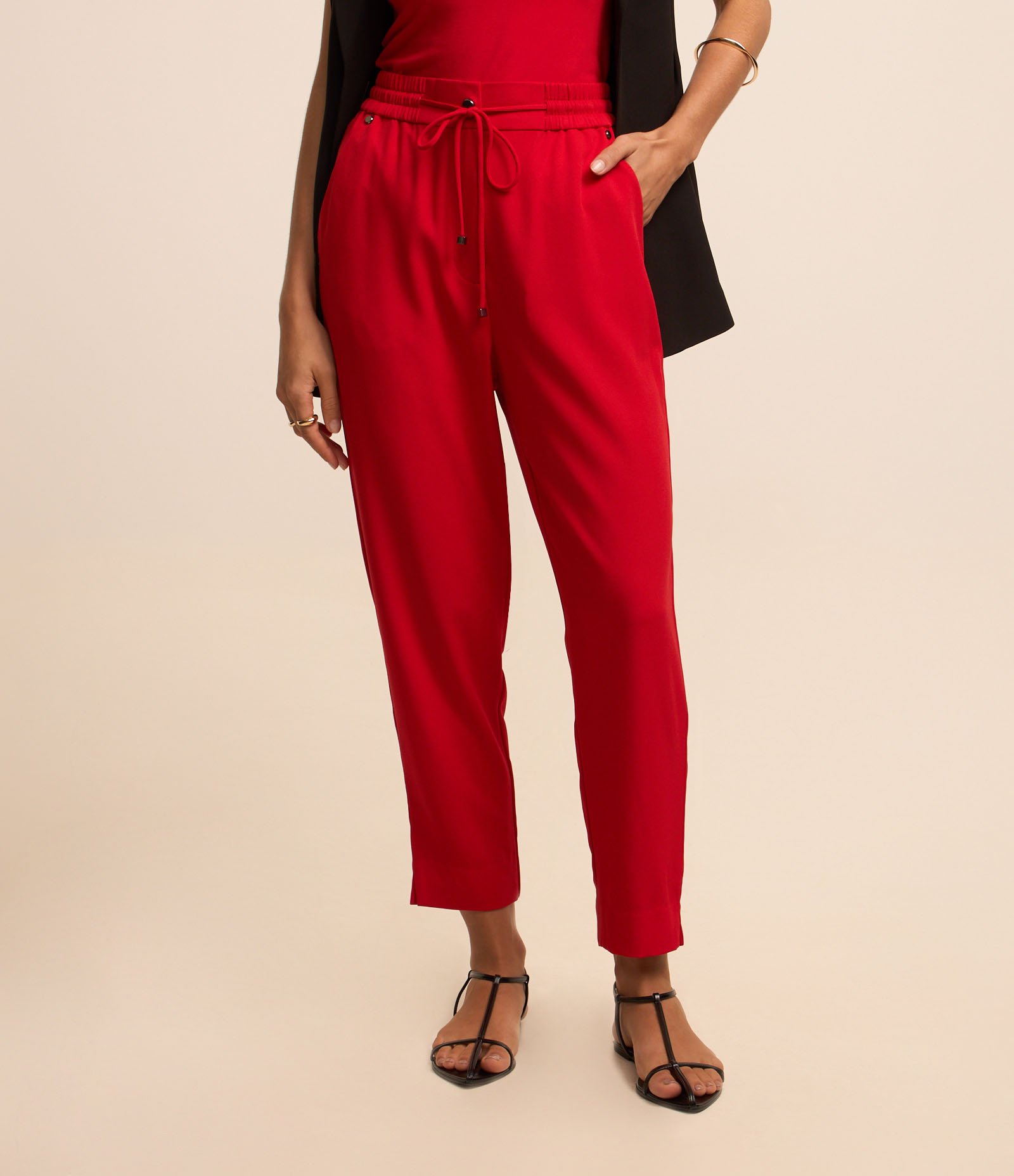 Calça Fluida em Crepe com Cós Elástico e Amarração Vermelho 3