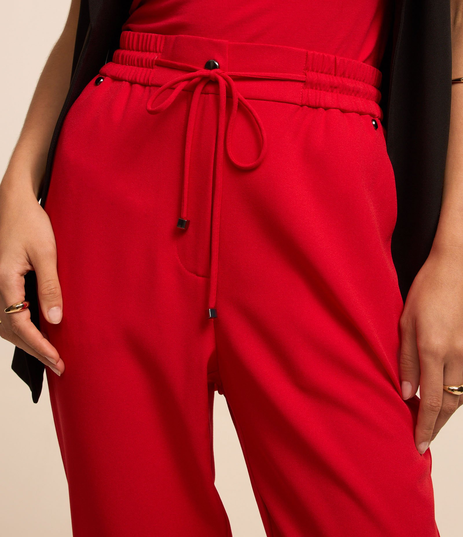 Calça Fluida em Crepe com Cós Elástico e Amarração Vermelho 4