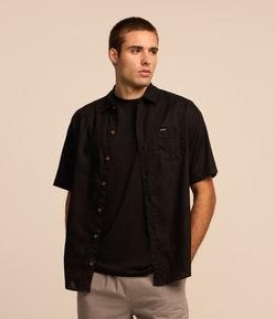 Camisa Relaxed em Cânhamo com Bolso