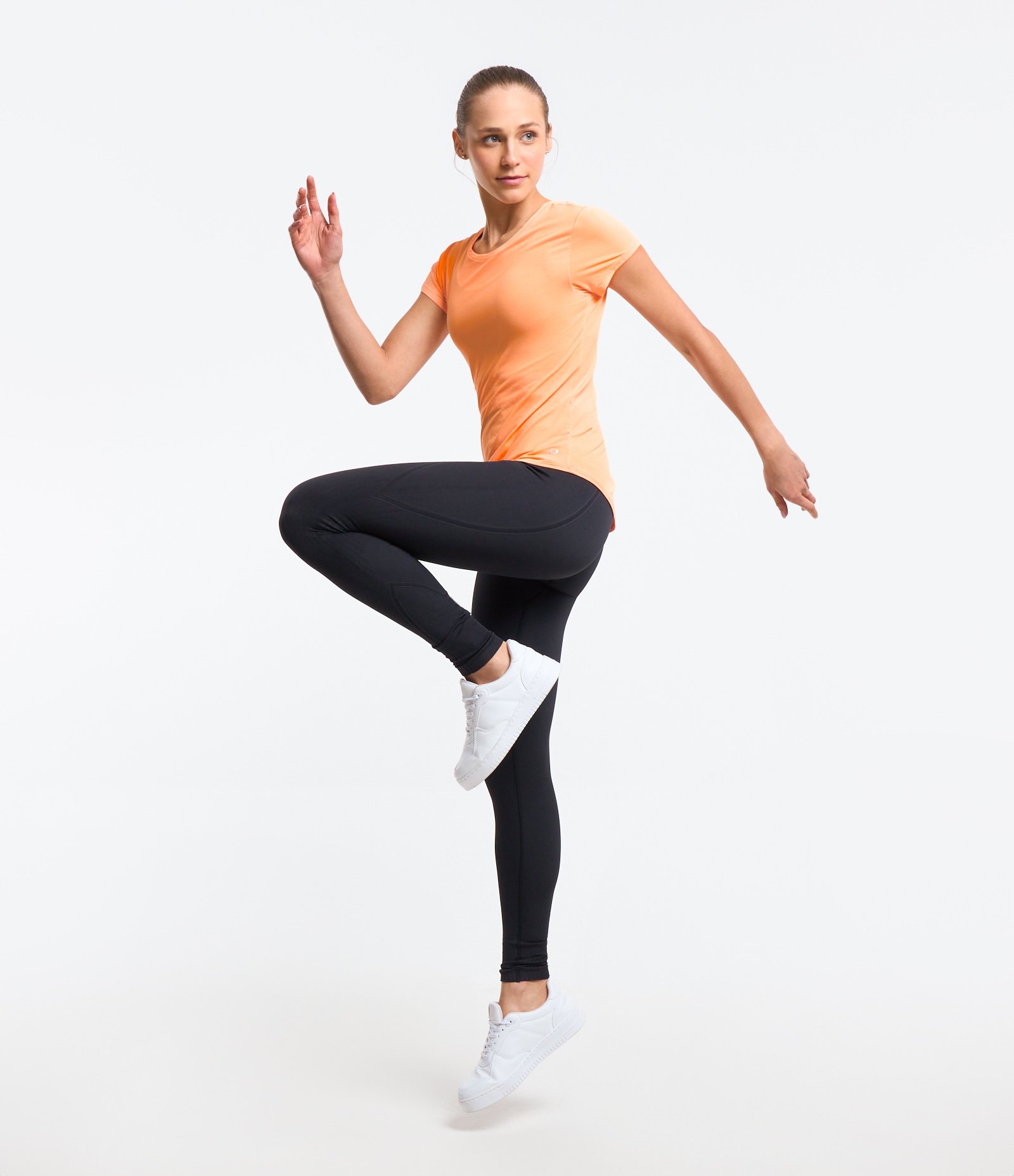 Camiseta Esportiva em Poliamida Laranja Coral 2