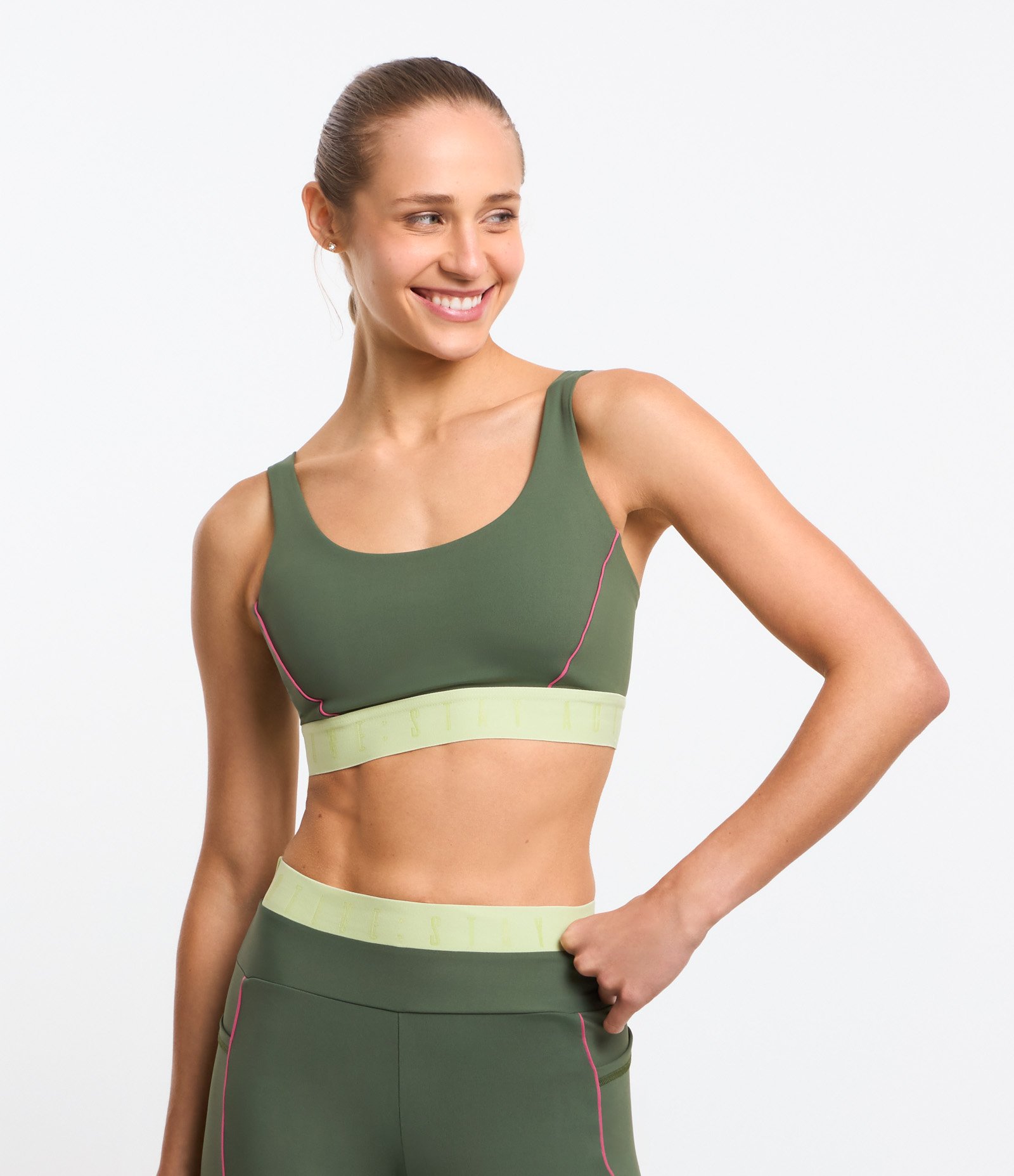 Top Esportivo com Bojo em Poliamida com Barra Elástica Verde 1
