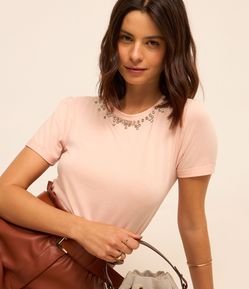 Blusa em Viscose com Strass na Gola