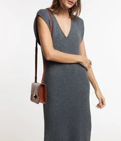 Vestido Midi em Tricô com Fendas Laterais e Textura Canelada