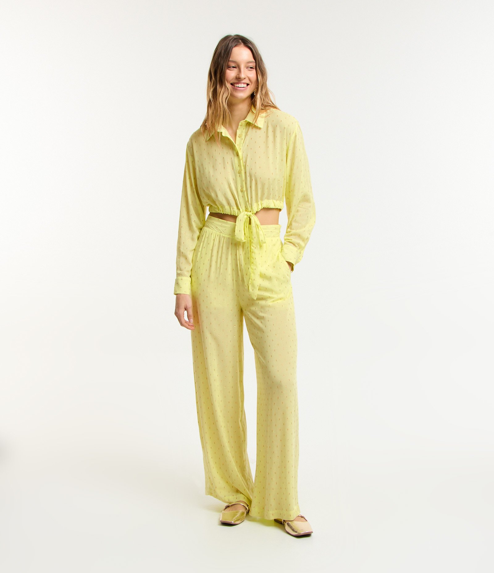 Calça Pantalona em Viscose com Miçangas Amarelo 1