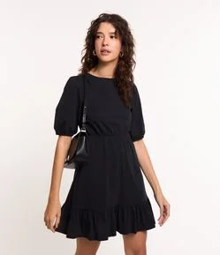 Vestido Curto com Elástico na Cintura e Babado na Barra