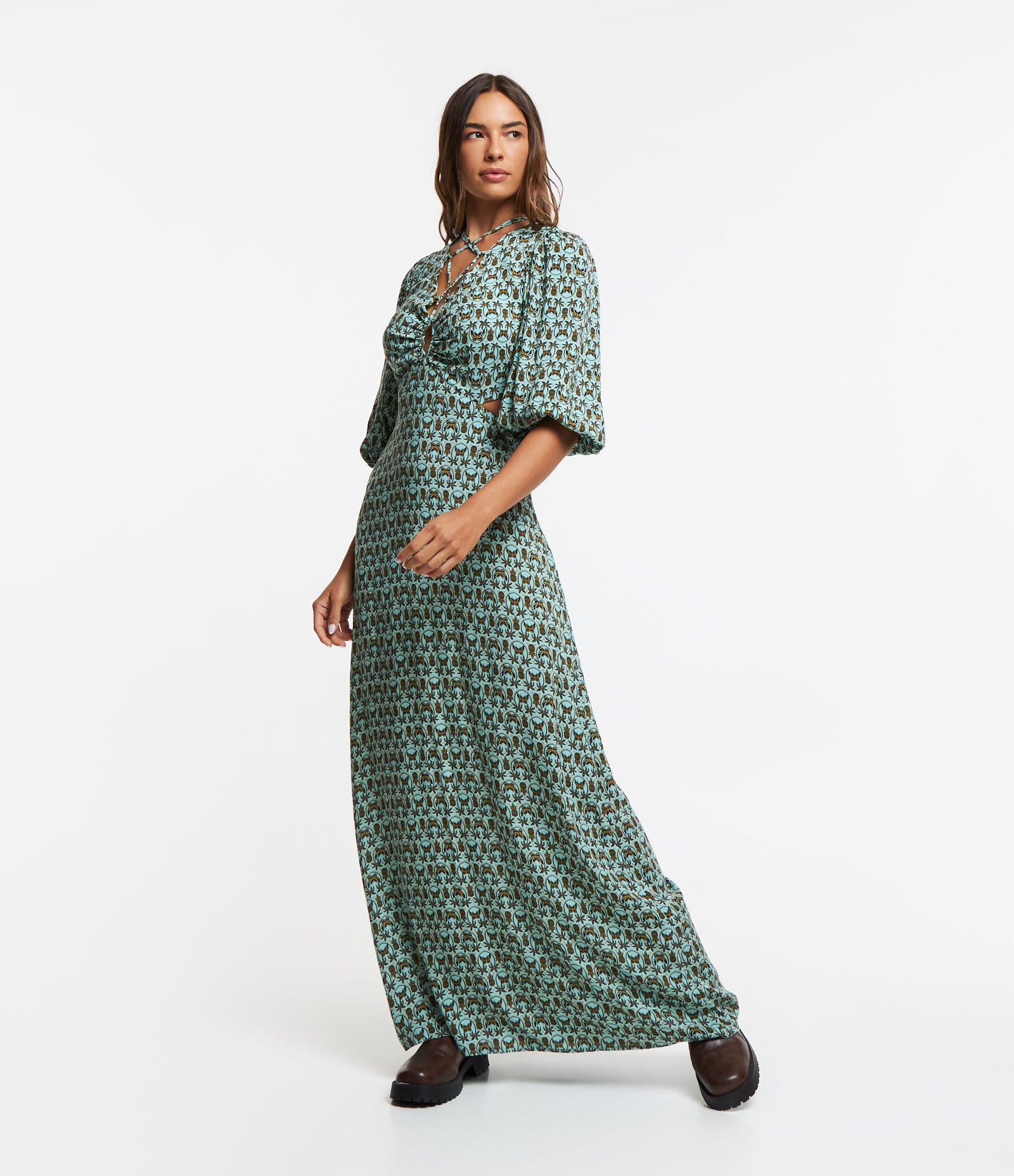 Vestido New Midi em Viscose com Estampa Tropical e Amarração nas Costas Verde 1