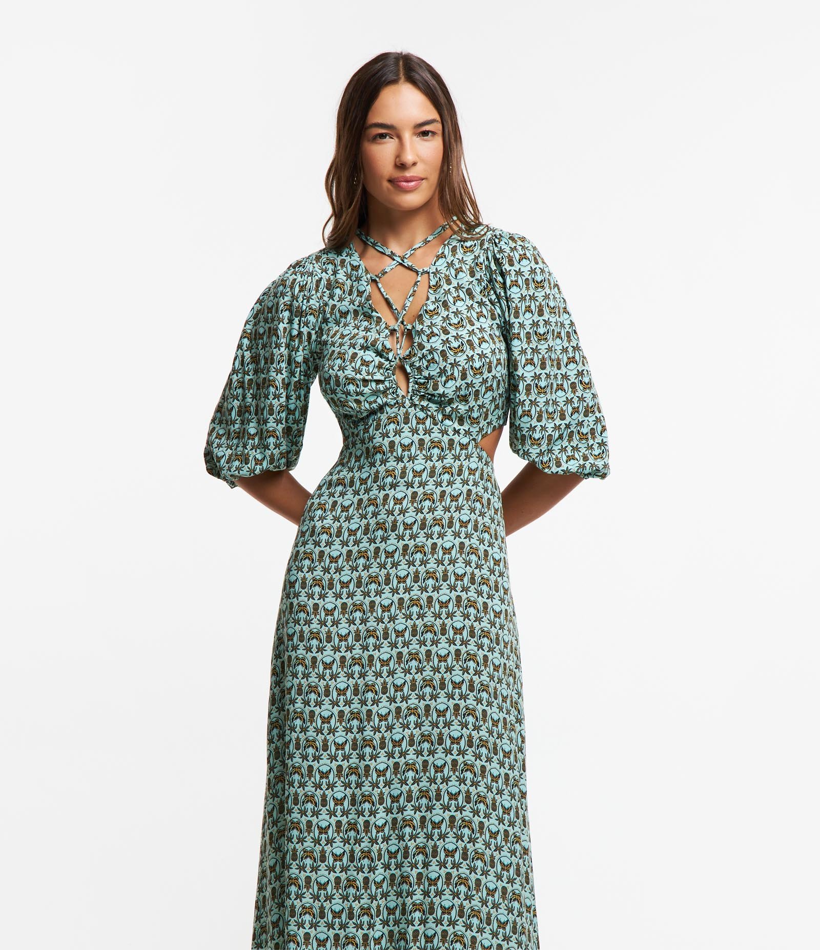 Vestido New Midi em Viscose com Estampa Tropical e Amarração nas Costas Verde 2