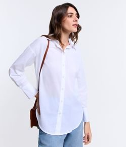 Camisa Oversized Manga Longa em Voal com Punho Largo