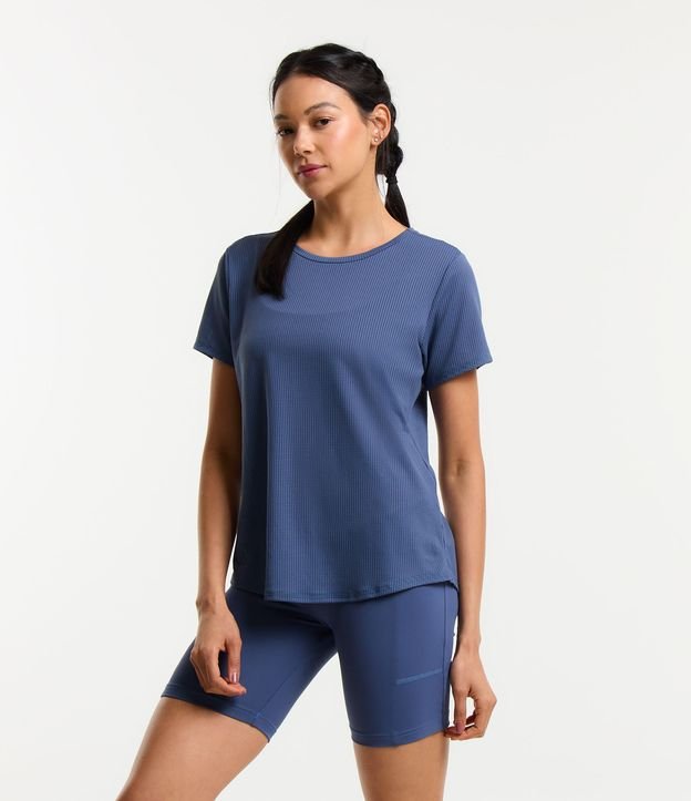 Camiseta Esportiva em Microfibra com Furos