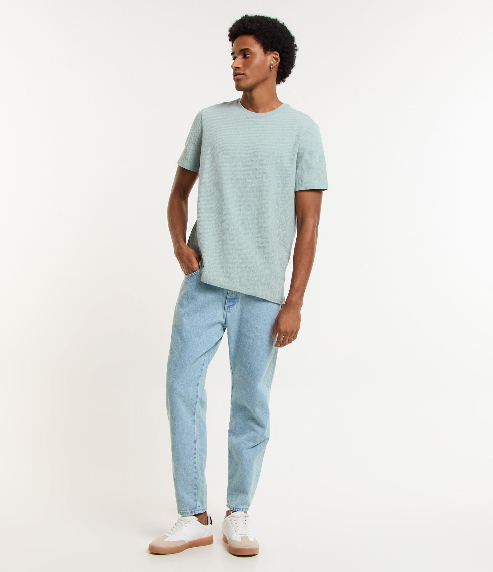 Camiseta Regular Ana Ruga com Textura Verde 2