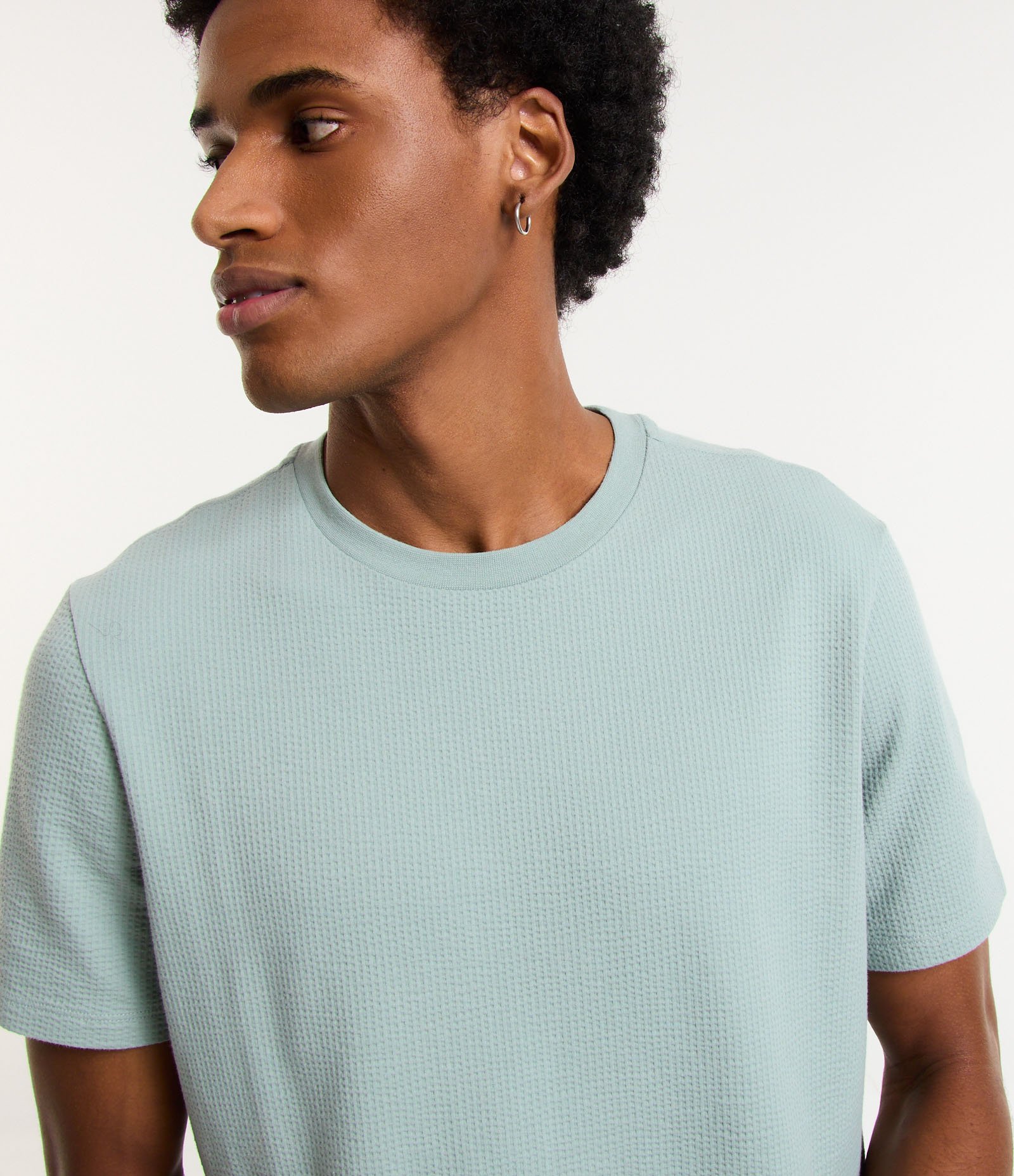 Camiseta Regular Ana Ruga com Textura Verde 4