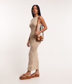 Vestido New Midi em Tricô com Decote Halter e Ponto Crochetado