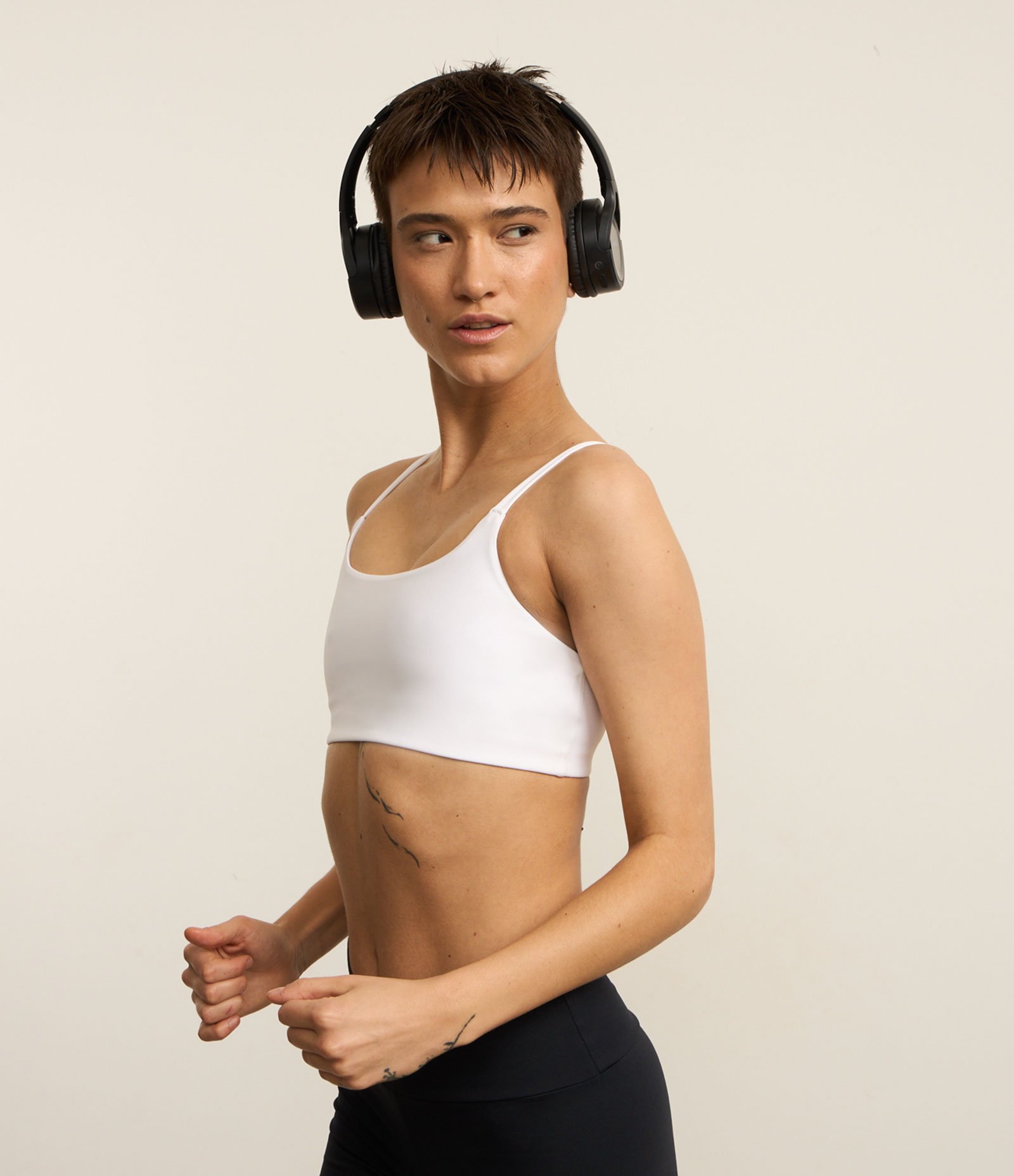 Top Esportivo em Poliamida com Alças Finas 2