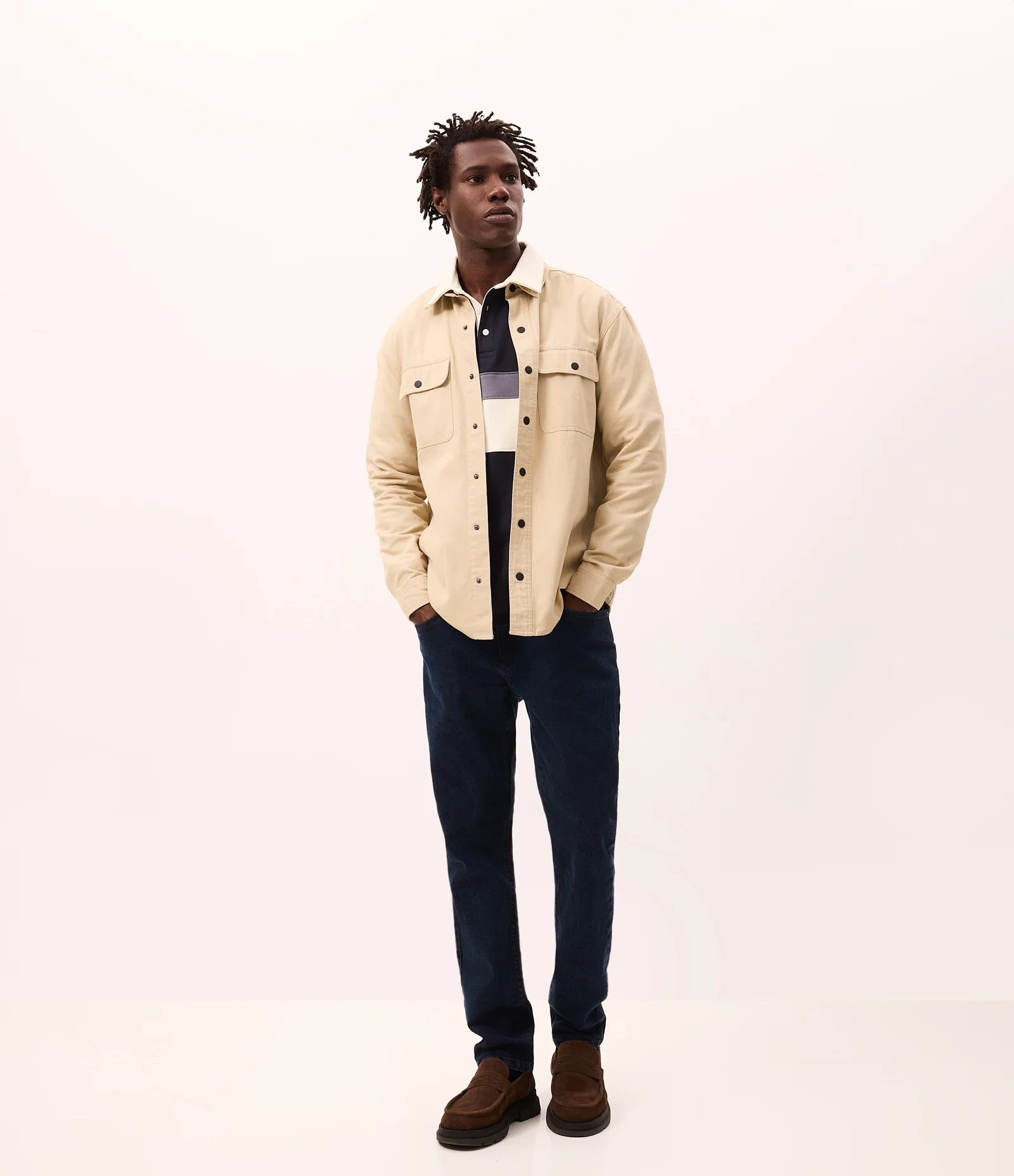 Calça Slim Básica Jeans com Passantes no Cós Escuro 1