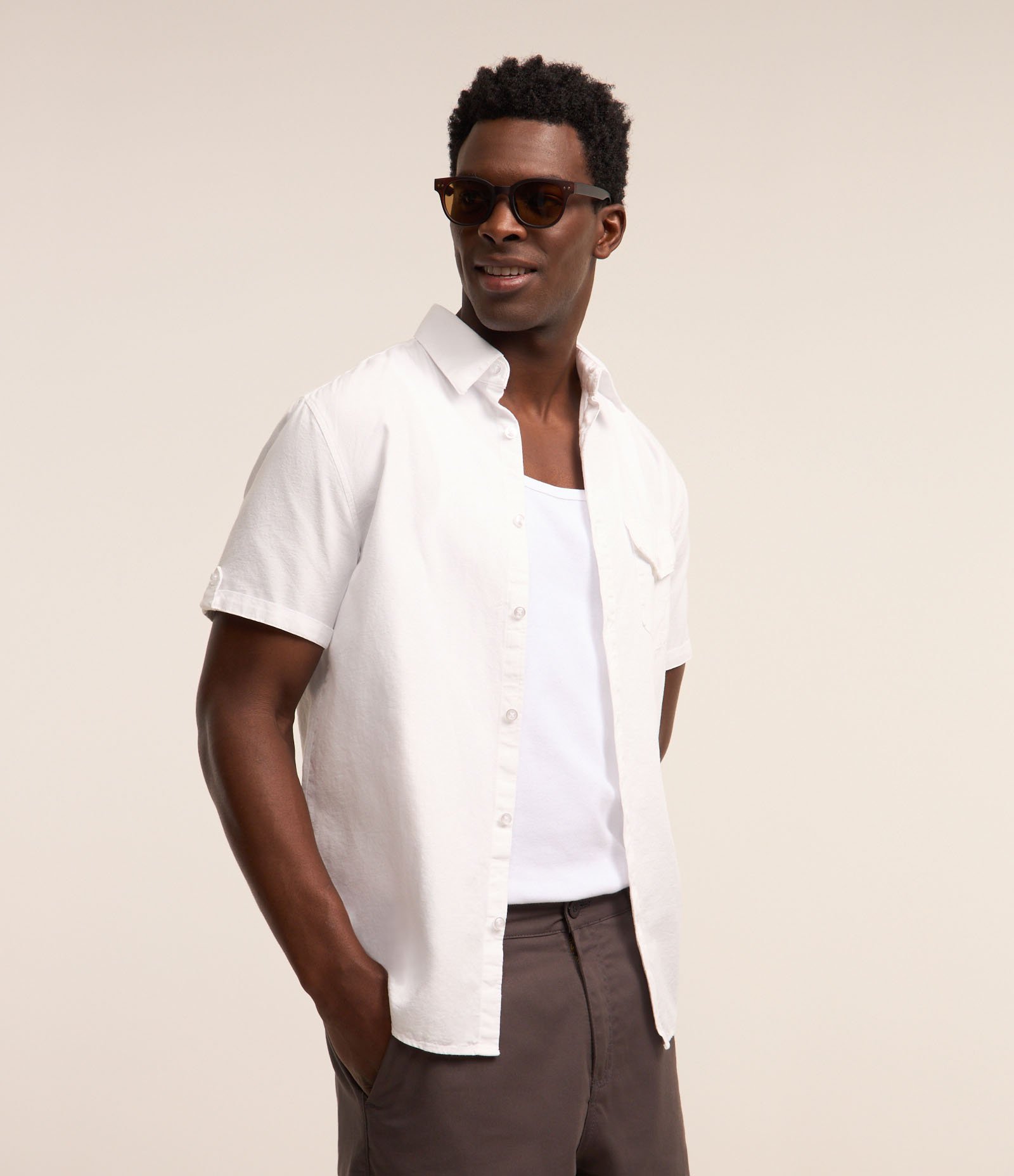 Camisa em Oxford com Bolsos e Dobra na Manga Branco 1