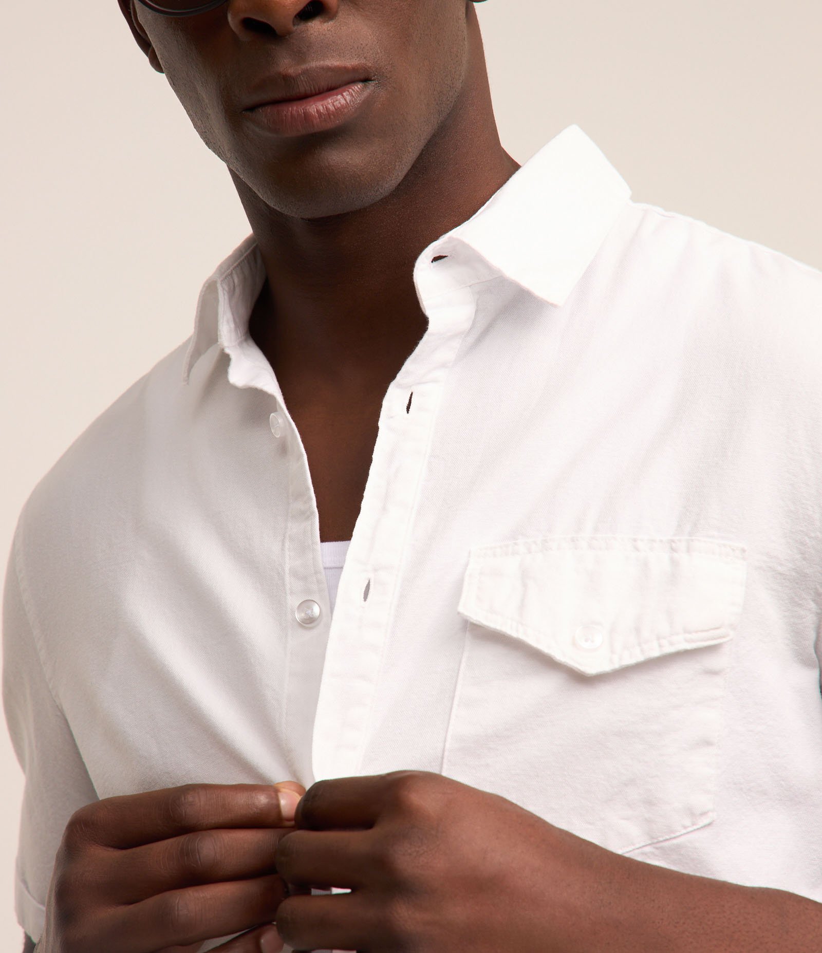 Camisa em Oxford com Bolsos e Dobra na Manga Branco 5